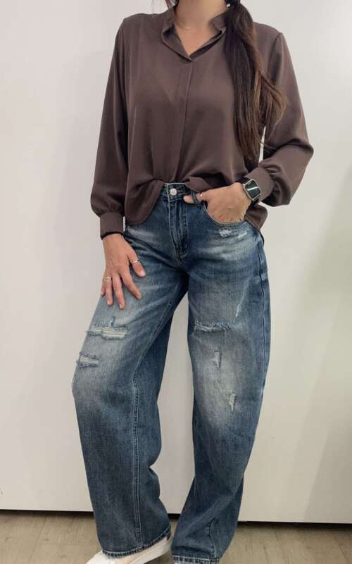 Alternative view of Jeans baggy strappato